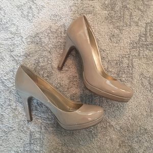Bandolino • nude round toe pumps